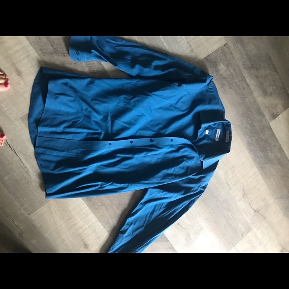 Men’s long sleeve casual set of men’s assorted button down shirts - Picture 5 of 7